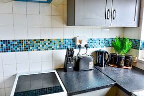 Captivating 3-bed House in Swansea Town Center