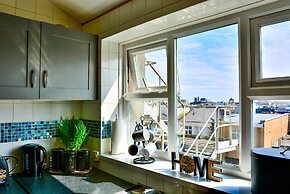 Captivating 3-bed House in Swansea Town Center