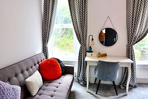 Captivating 3-bed House in Swansea Town Center