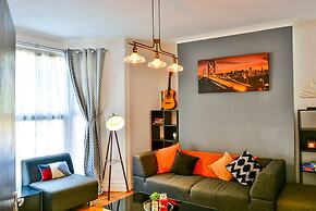 Captivating 3-bed House in Swansea Town Center