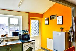 Captivating 3-bed House in Swansea Town Center