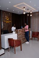 yellow apple hotel