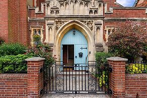 Grade 2 Listed Converted Church, Within 750yrds to Southsea Beach