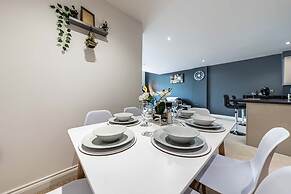 Grade 2 Listed Converted Church, Within 750yrds to Southsea Beach