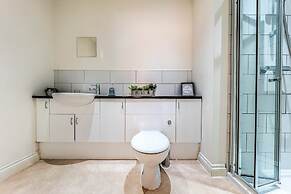 Grade 2 Listed Converted Church, Within 750yrds to Southsea Beach