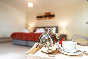 Grade 2 Listed Converted Church, Within 750yrds to Southsea Beach