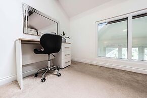 Grade 2 Listed Converted Church, Within 750yrds to Southsea Beach