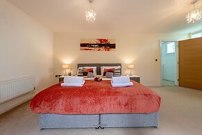 Grade 2 Listed Converted Church, Within 750yrds to Southsea Beach