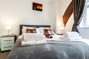 Grade 2 Listed Converted Church, Within 750yrds to Southsea Beach