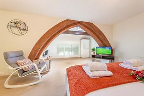 Grade 2 Listed Converted Church, Within 750yrds to Southsea Beach