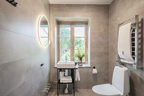 Live and Stay - Ekmanska