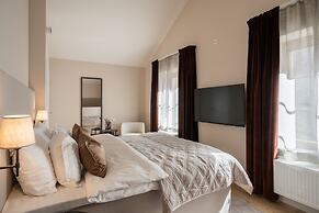 Live and Stay - Ekmanska