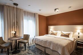 Live and Stay - Ekmanska