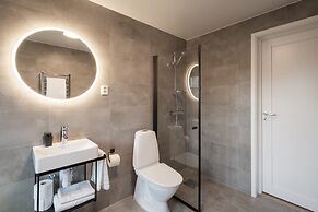 Live and Stay - Ekmanska