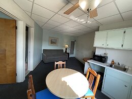 Bel Air Motel