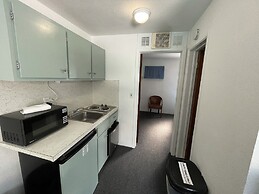 Bel Air Motel