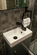 Impeccable 1-bed Apartment in Birmingham