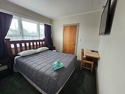 White Horse Inn Restaurant & Motel