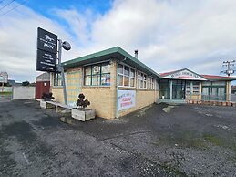White Horse Inn Restaurant & Motel