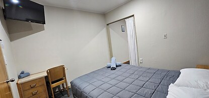 White Horse Inn Restaurant & Motel