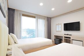 Shin Shin Hotel Jeju City