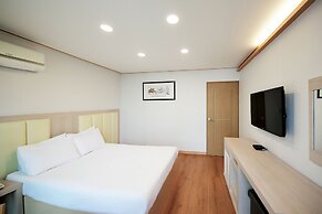 Shin Shin Hotel Jeju City
