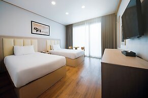 Shin Shin Hotel Jeju City