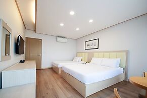 Shin Shin Hotel Jeju City