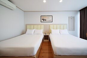 Shin Shin Hotel Jeju City