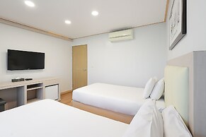Shin Shin Hotel Jeju City