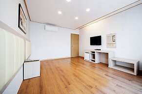 Shin Shin Hotel Jeju City