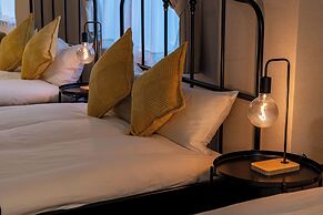 Arita Nipponbashi-nishi