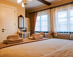 1870 Taş Konak Otel - Sanat Sokağı