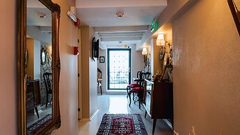 1870 Taş Konak Otel - Sanat Sokağı