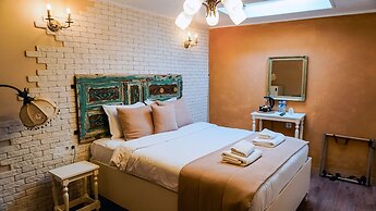 1870 Taş Konak Otel - Sanat Sokağı