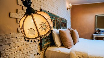 1870 Taş Konak Otel - Sanat Sokağı