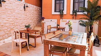 1870 Taş Konak Otel - Sanat Sokağı