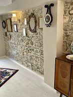 1870 Taş Konak Otel - Sanat Sokağı