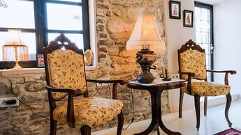 1870 Taş Konak Otel - Sanat Sokağı