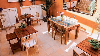 1870 Taş Konak Otel - Sanat Sokağı