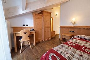 Pier Hotel