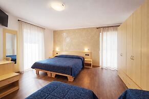 Pier Hotel