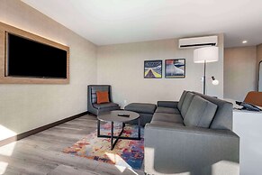 Cambria Hotel Portland Downtown-Old Port