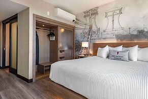 Cambria Hotel Portland Downtown-Old Port