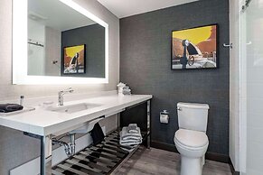 Cambria Hotel Portland Downtown-Old Port