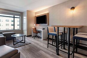 Cambria Hotel Portland Downtown-Old Port