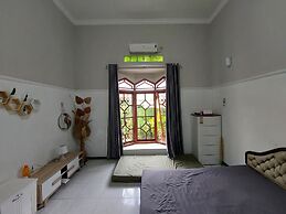 HOMESTAY RACHMAD HOMESTAY WARUNGBOTO