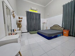 HOMESTAY RACHMAD HOMESTAY WARUNGBOTO