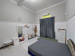 HOMESTAY RACHMAD HOMESTAY WARUNGBOTO