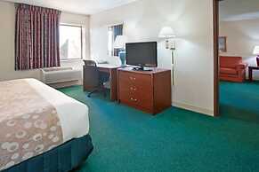 Norwood Inn & Suites Indianapolis